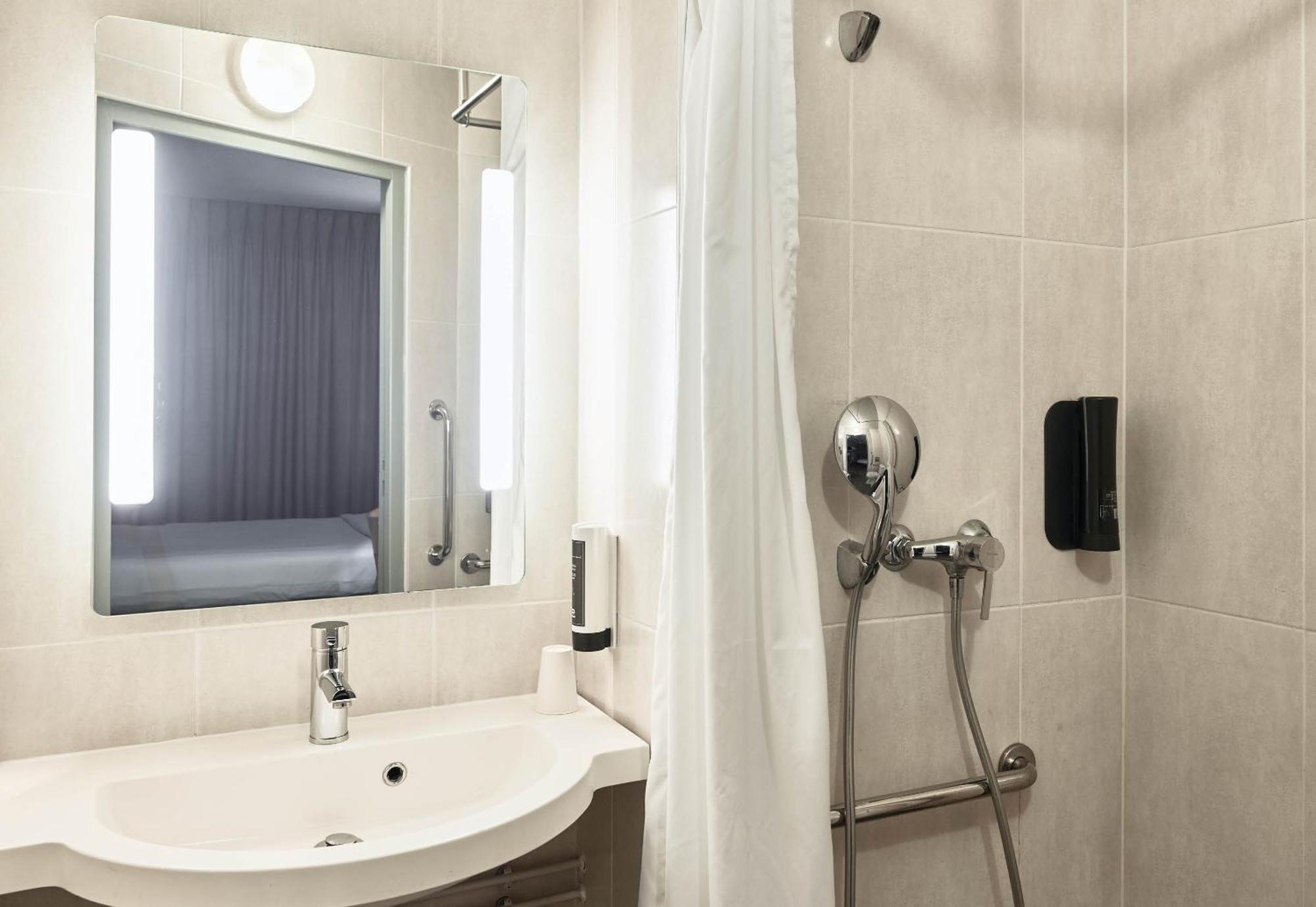 B&B Hotel Saint-Michel Sur Orge ภายนอก รูปภาพ