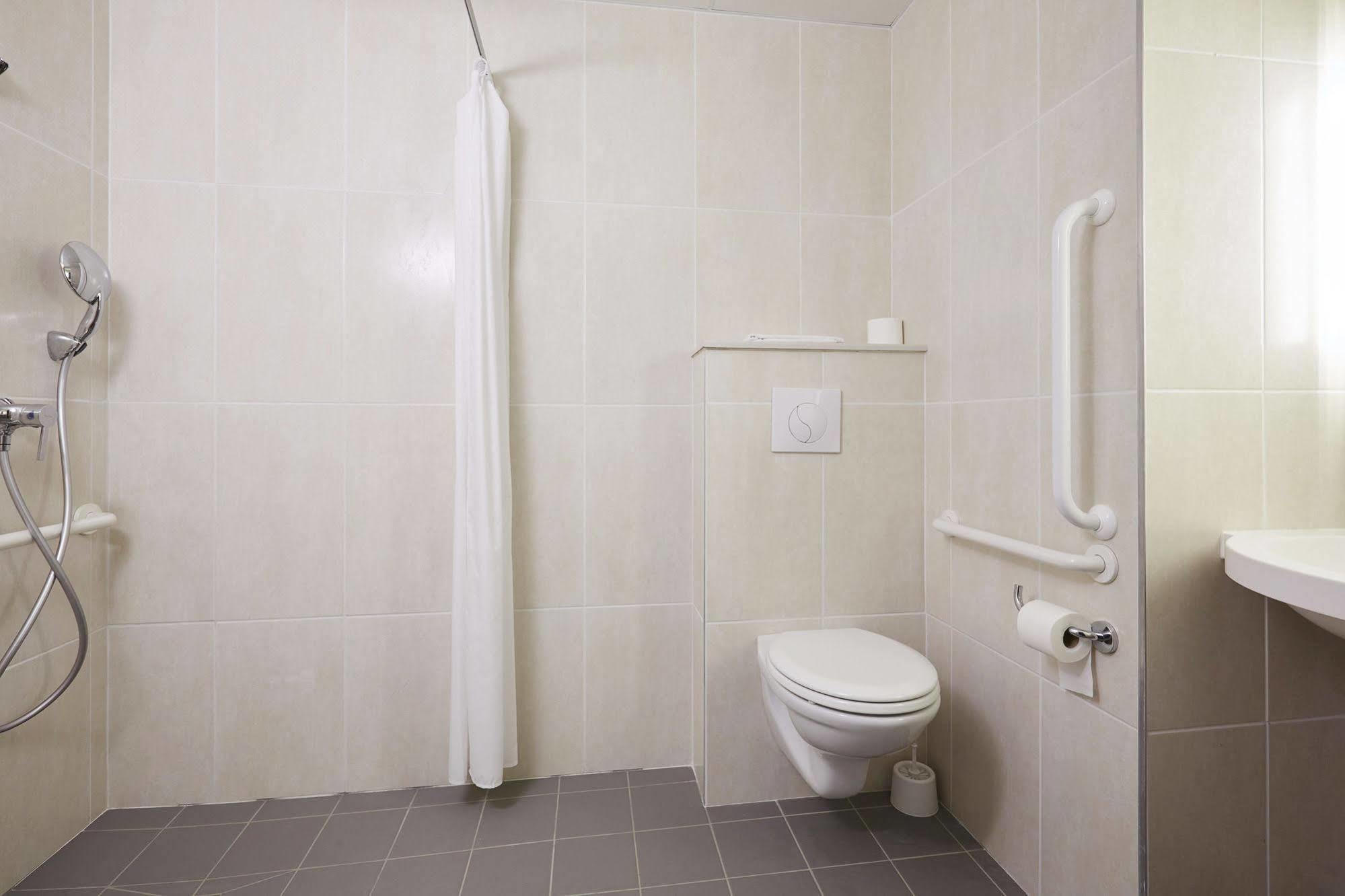 B&B Hotel Saint-Michel Sur Orge ภายนอก รูปภาพ