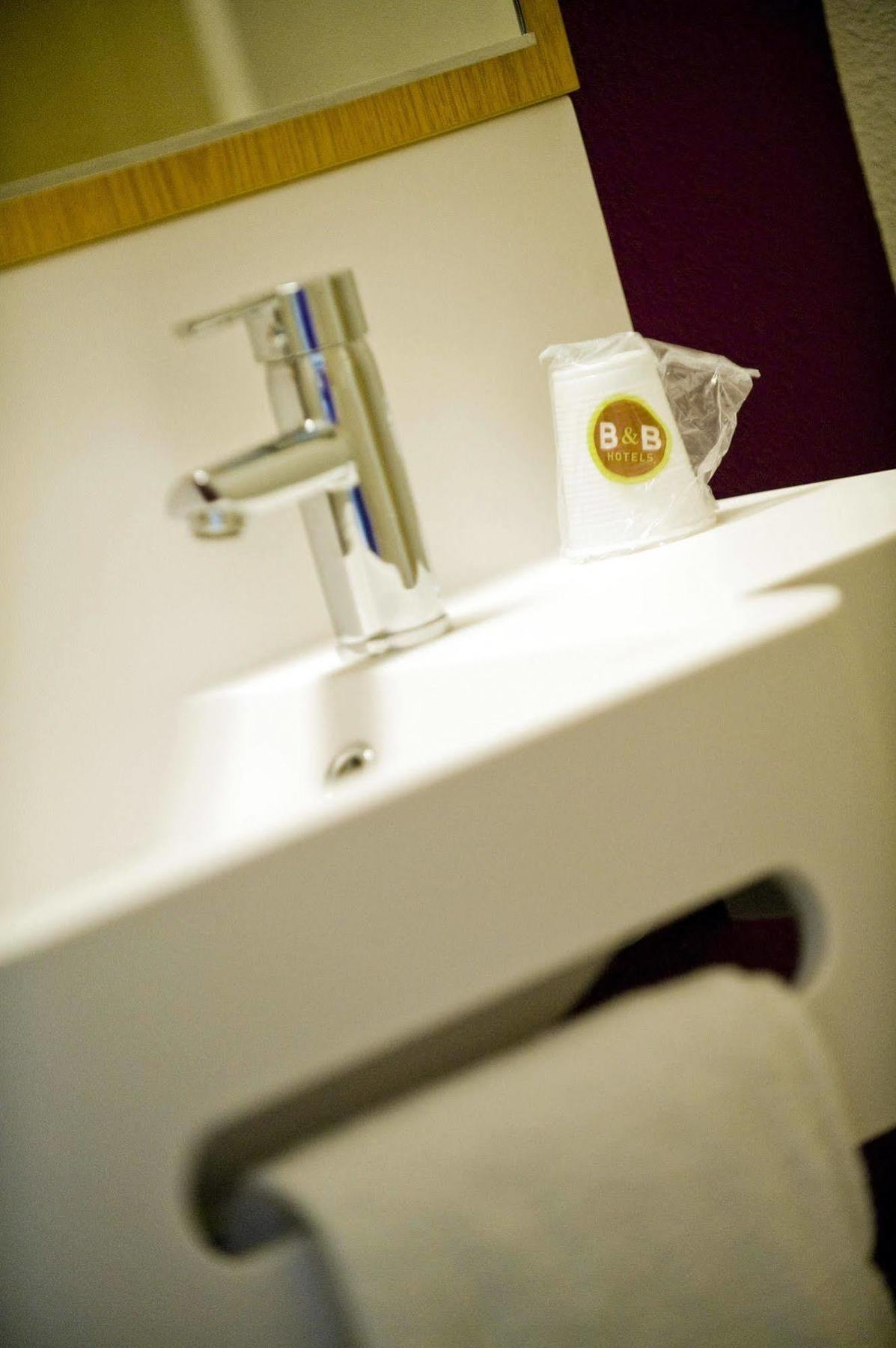 B&B Hotel Saint-Michel Sur Orge ภายนอก รูปภาพ